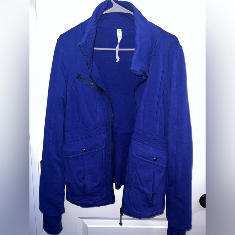 Lululemon zip sweatshirt Jacket. 12